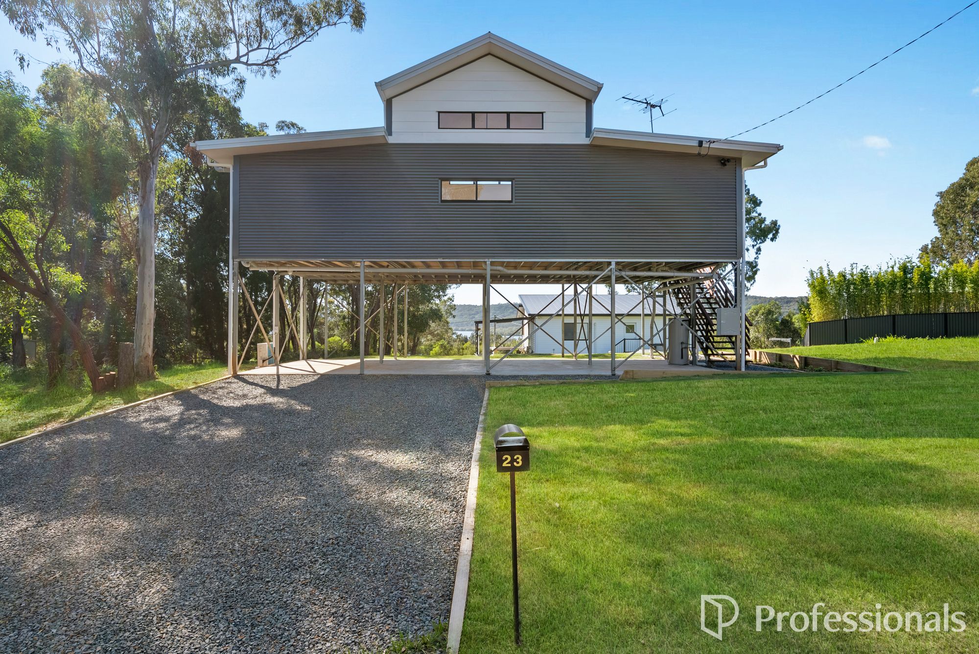 23 Main View Drive property photograph